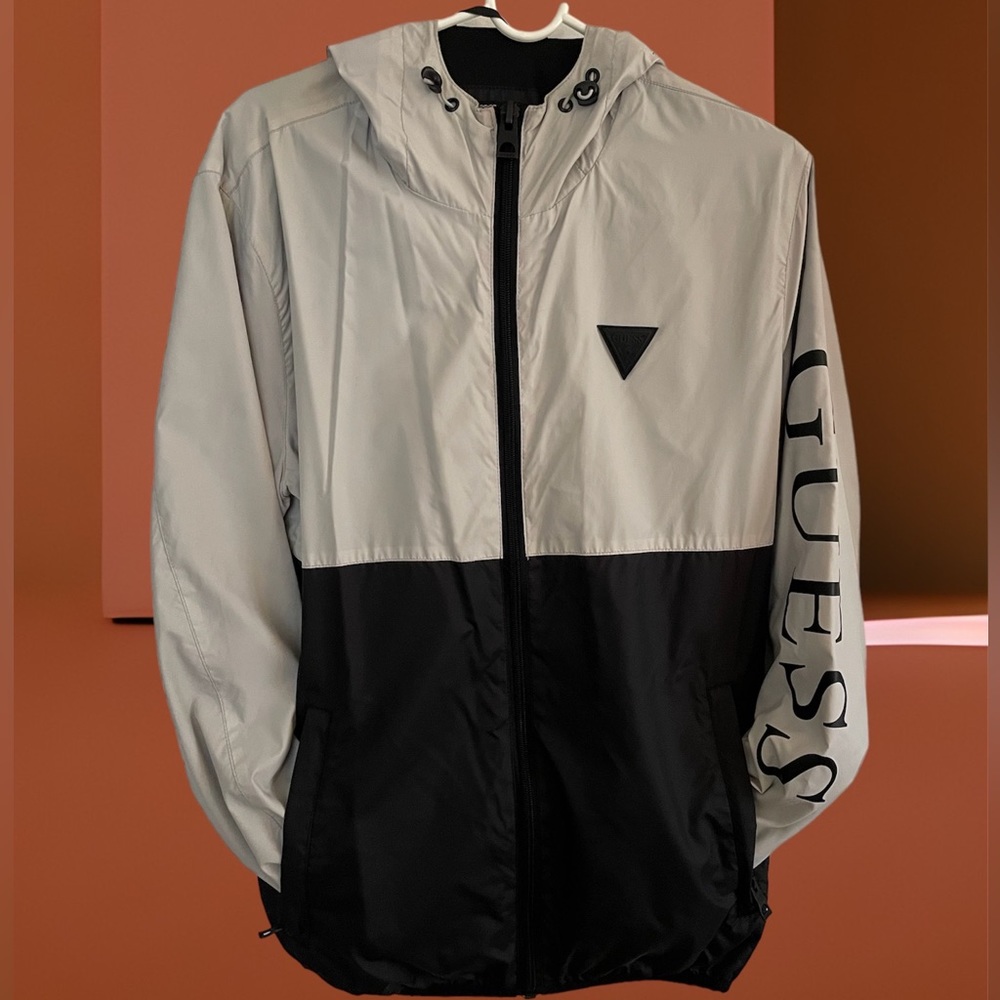 Guess windbreaker